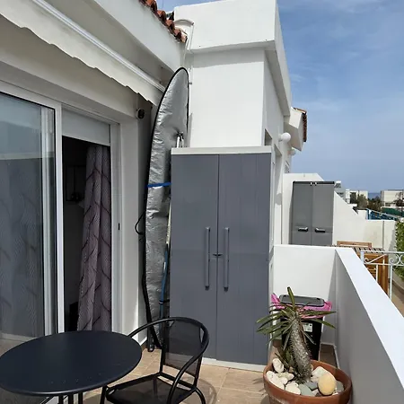 Andromeda Hideaway Polis