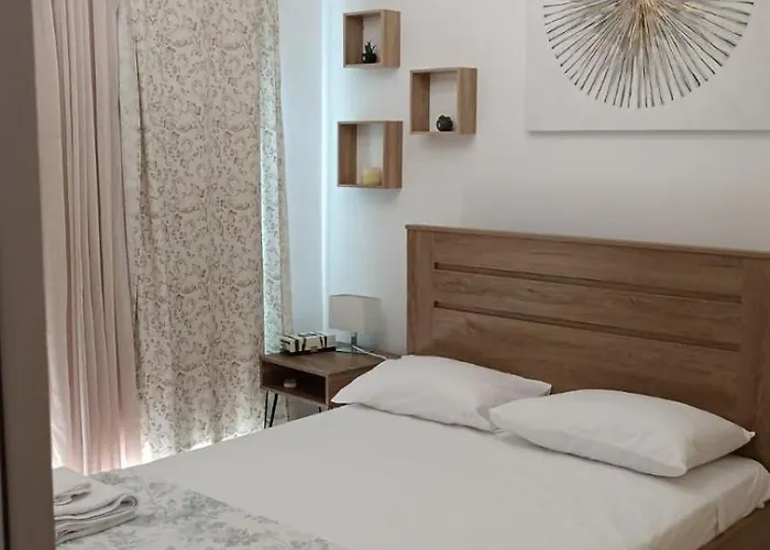 Andromeda Hideaway Apartment Polis